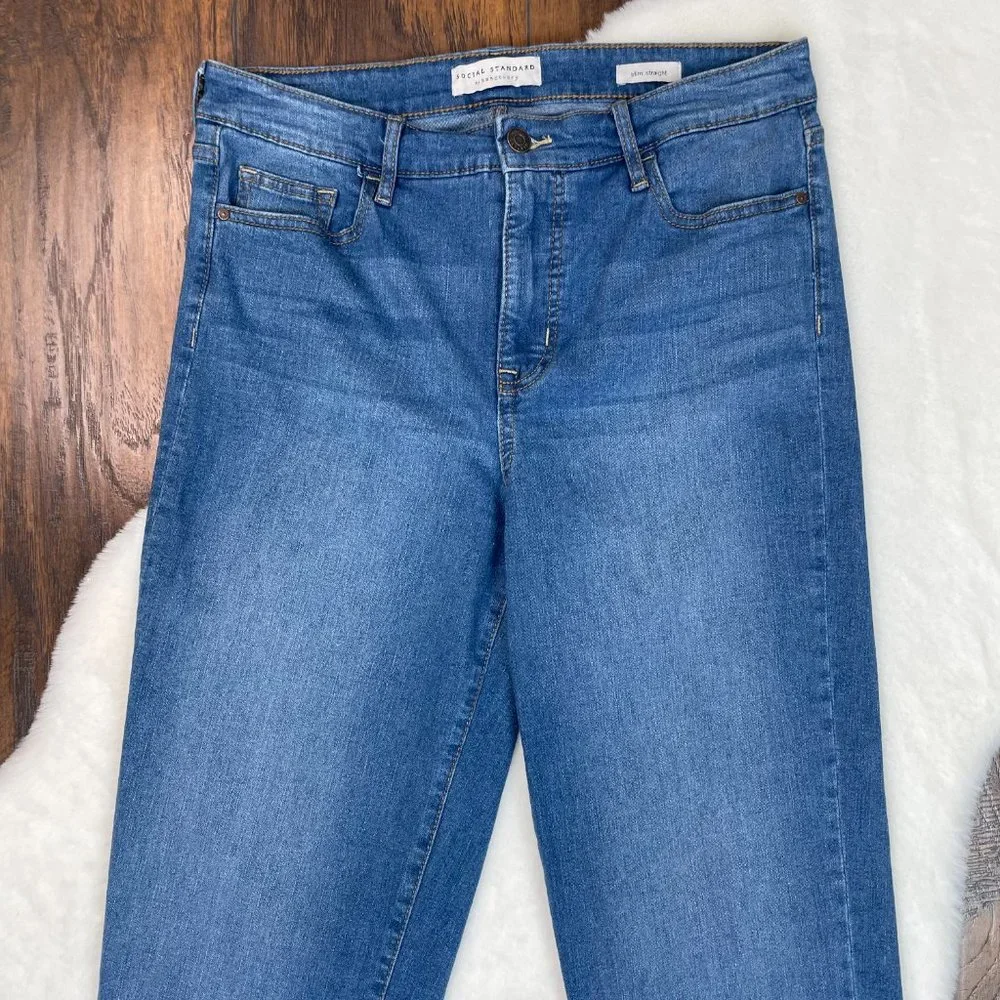 Social Standard Jeans 10 Slim Straight Blue Medium Wash High-Rise Stretch Womens